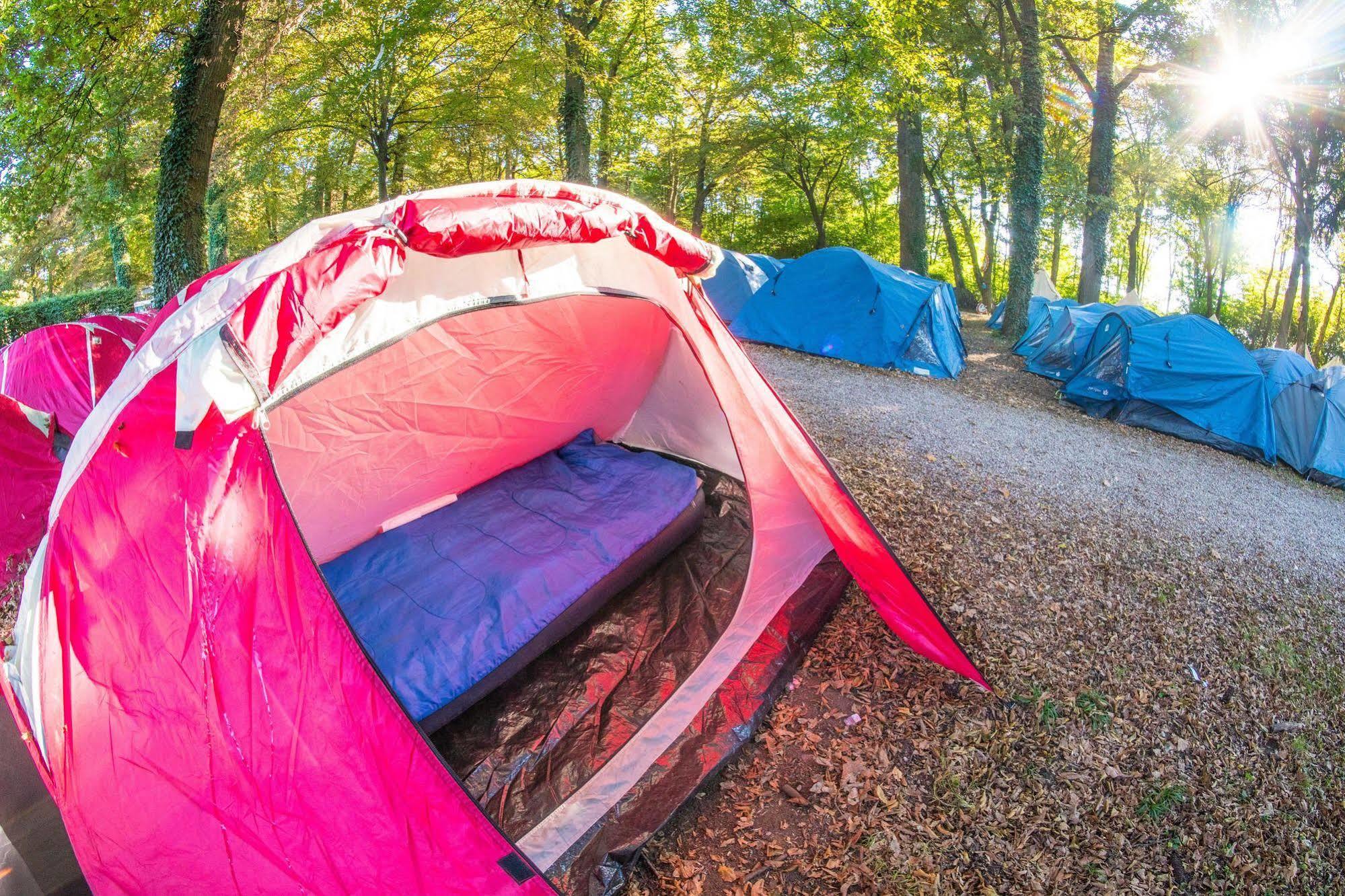 Zarautz Beachside Surf Camp Екстер'єр фото