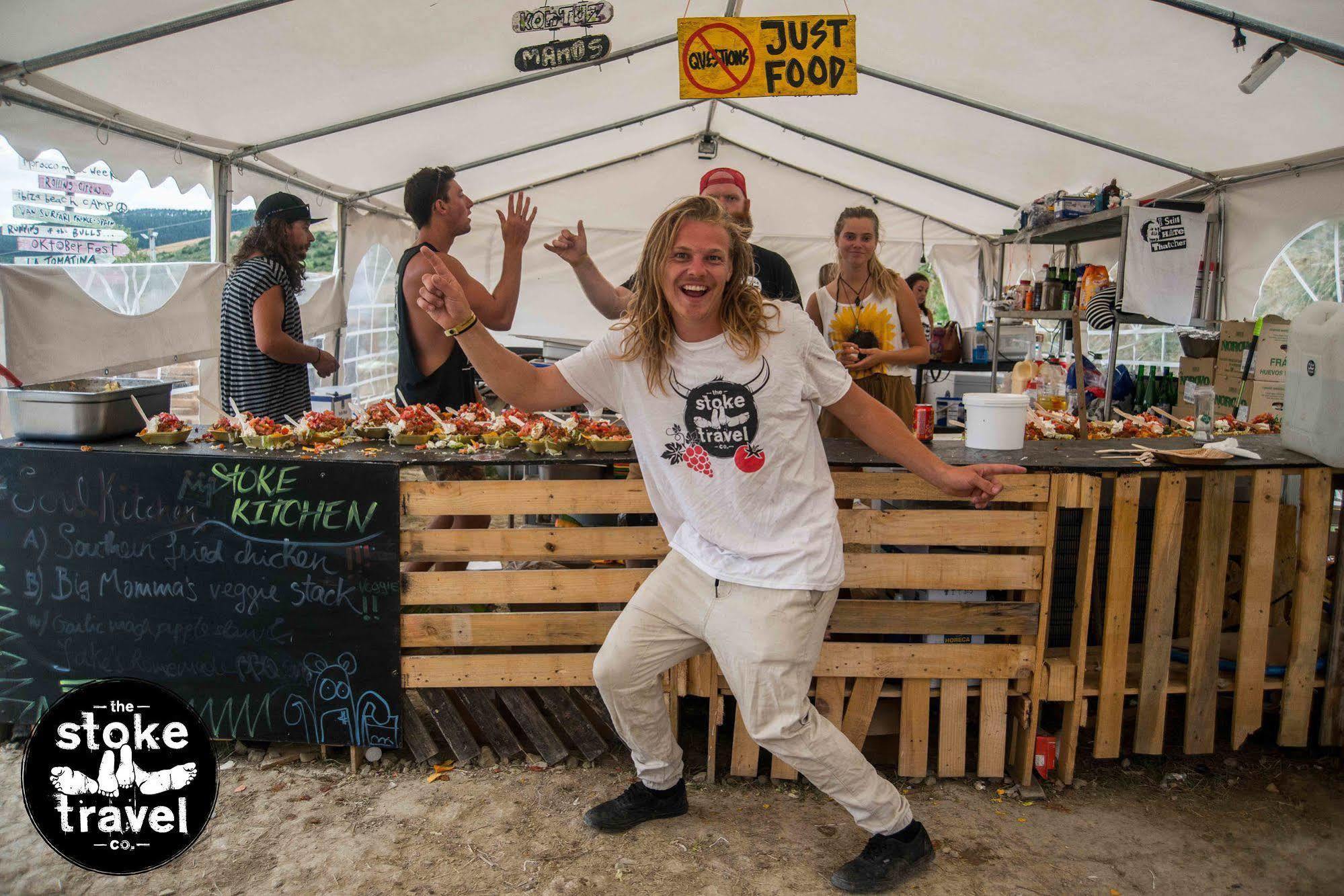 Zarautz Beachside Surf Camp Екстер'єр фото